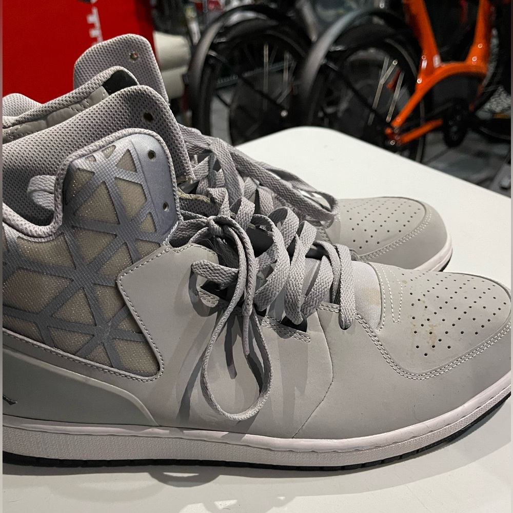 Jordan Greys great condition size 15 steal these